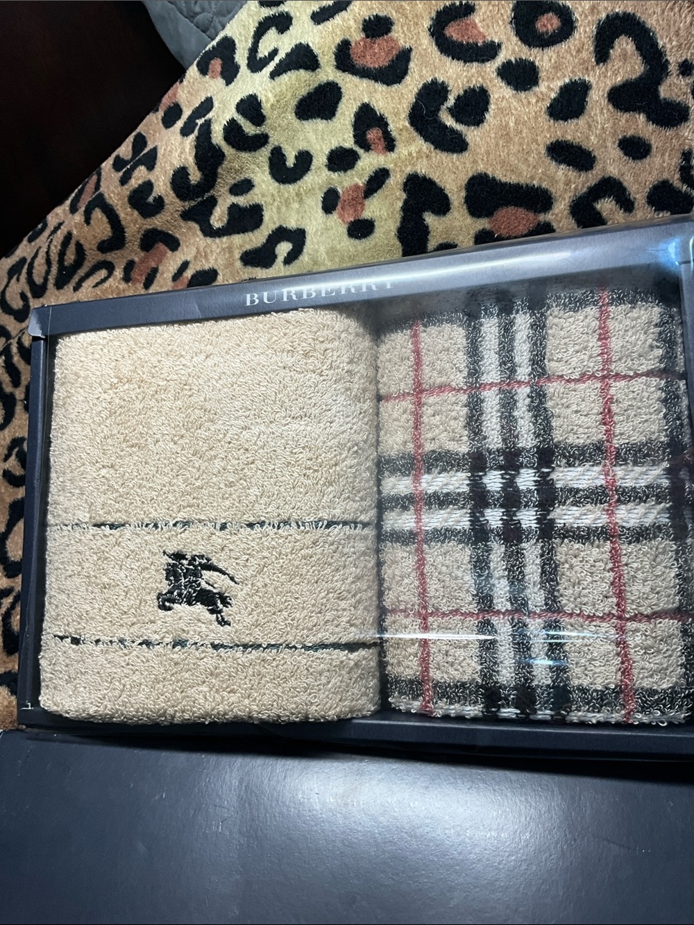 NIB Burberry Hand Towel &  Wash Cloth Set
